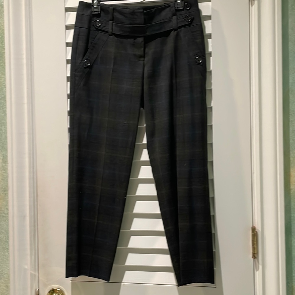 Cartonnier Cropped Plaid Ankle Pants in Black and Dark Green